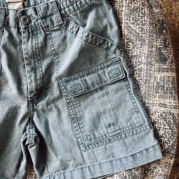 Vintage Cargo shorts - Picture 2 of 3
